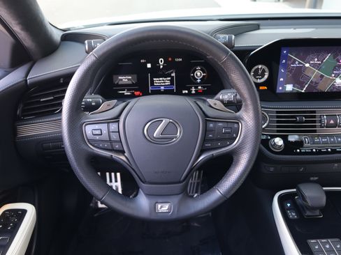 Used 2024 Lexus LS 500 F Sport image 17