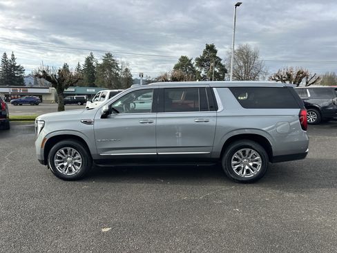 Certified 2025 GMC Yukon XL Denali image 2