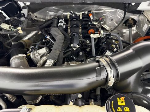 Used 2025 Ford F150 Lariat image 34