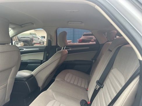 Used 2017 Ford Fusion S image 7