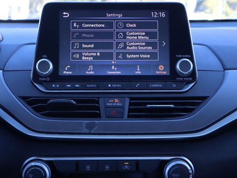 Used 2025 Nissan Altima 2.5 SR image 14