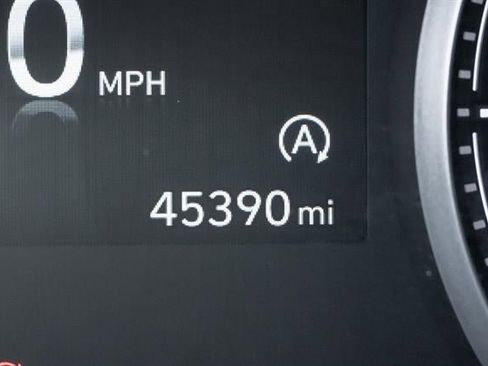 Used 2023 Hyundai Santa Fe SEL image 48