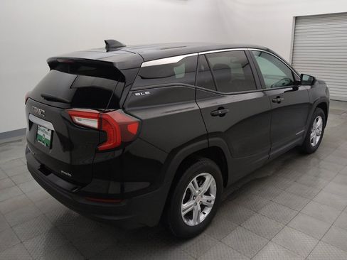 Used 2024 GMC Terrain SLE AWD/4WD image 9