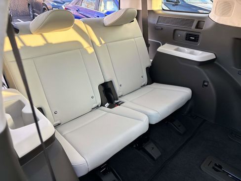 Certified 2025 Hyundai Santa Fe Calligraphy image 18