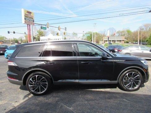 Used 2020 Lincoln Aviator Reserve w/ Equipment Group 202A image 8
