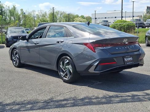 Used 2025 Hyundai Elantra SEL FWD image 7