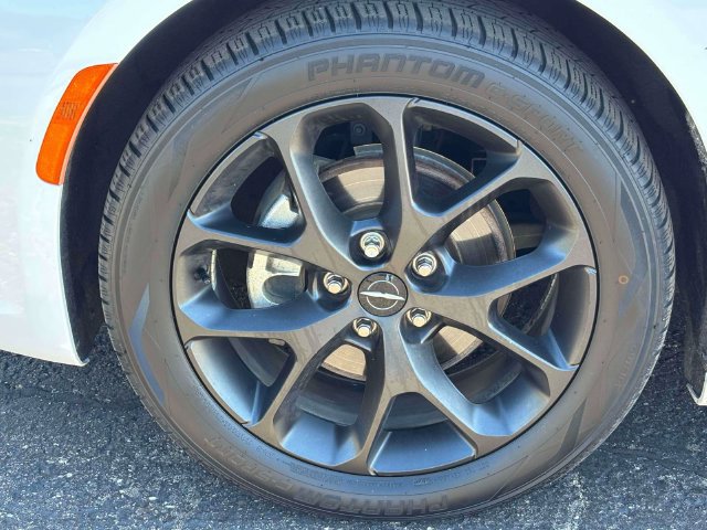 Used 2023 Chrysler Pacifica Touring-L w/ S Appearance Package FWD image 36