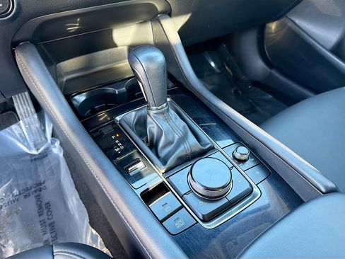 Used 2024 MAZDA MAZDA3 s image 10