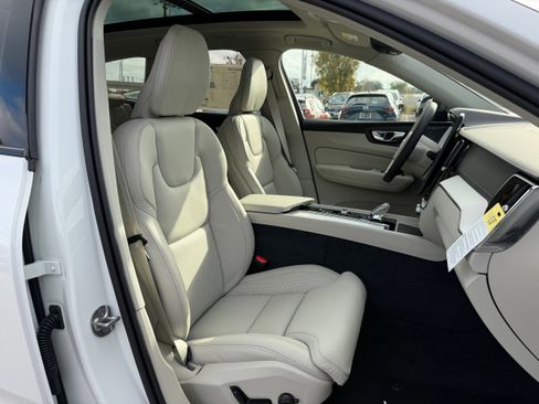 New 2026 Volvo XC60 B5 Ultra w/ Protection Package Premier image 8