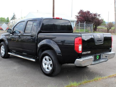 Used 2011 Nissan Frontier SV RWD image 5