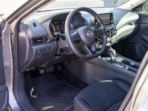 Used 2024 Nissan Sentra S FWD image 9