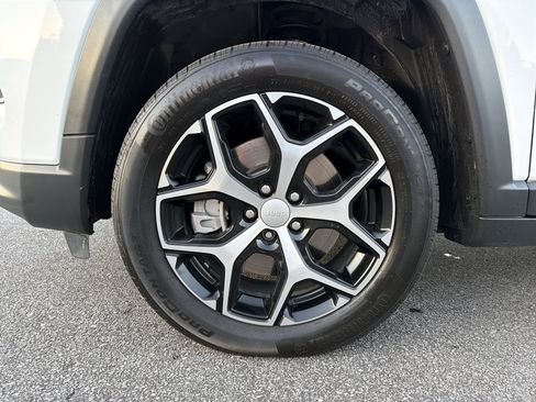 Used 2024 Jeep Compass Limited w/ Sun and Sound Group image 12