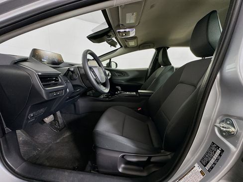 Used 2025 Toyota Prius LE image 13