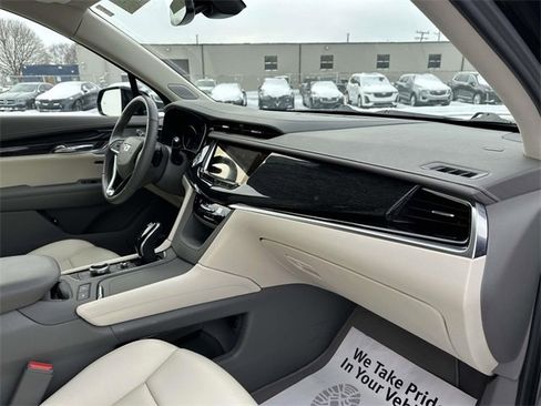 Certified 2023 Cadillac XT6 Premium Luxury image 22