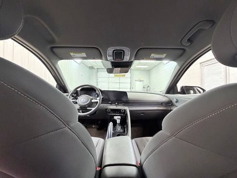 Used 2024 Hyundai Elantra SEL FWD image 23