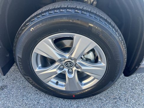 Used 2025 Toyota RAV4 XLE image 15