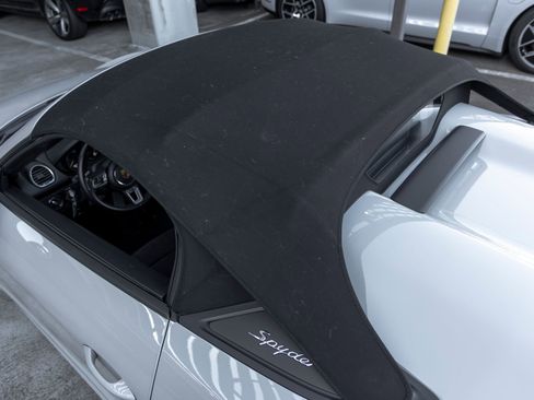 Used 2021 Porsche 718 Boxster Spyder RWD image 48