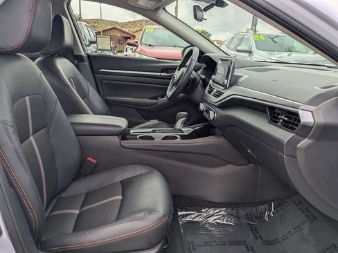 Used 2025 Nissan Altima 2.5 SR image 29