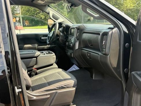 Used 2024 Chevrolet Silverado 2500 Custom w/ Custom Value Package AWD/4WD image 12