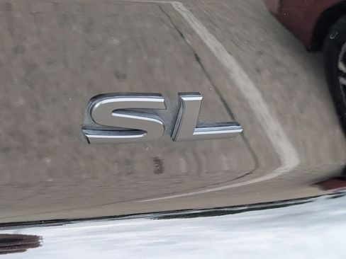 Used 2023 Nissan Pathfinder SL w/ Black Appearance Package FWD image 8