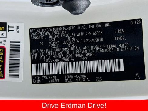 Used 2020 Toyota Highlander LE FWD image 32