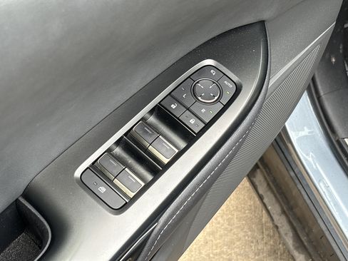 Used 2023 Lexus RZ 450e Premium AWD/4WD image 15