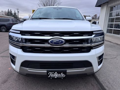 Used 2024 Ford Expedition Max Limited image 3