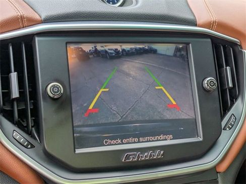 Used 2016 Maserati Ghibli S image 19