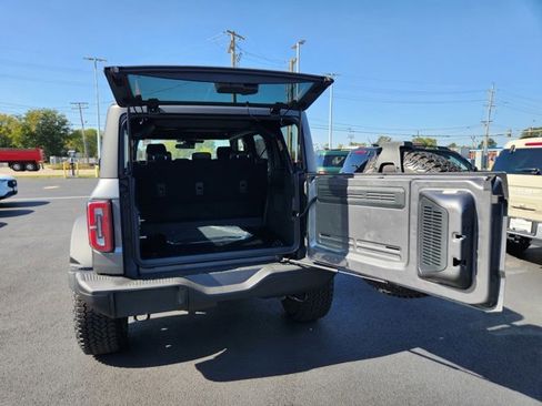 New 2025 Ford Bronco Badlands w/ Sasquatch Package image 25