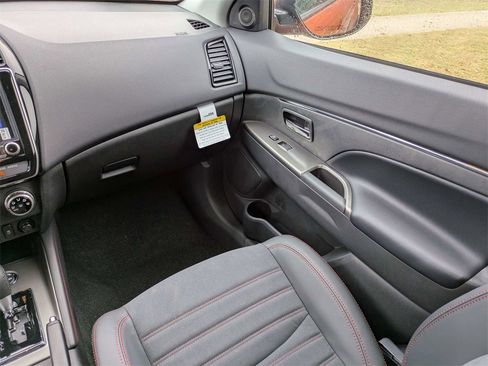 New 2026 Mitsubishi Outlander Sport SE image 17