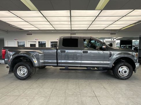 Used 2019 Ford F350 XL w/ STX Appearance Package AWD/4WD image 4