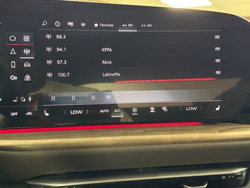Certified 2025 Audi Q5 Premium Plus w/ Premium Plus AWD/4WD image 18