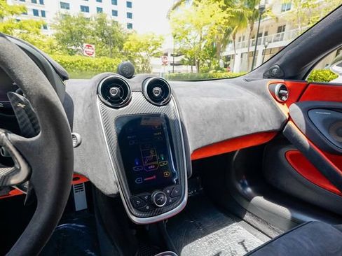 Used 2019 McLaren 600LT RWD image 79
