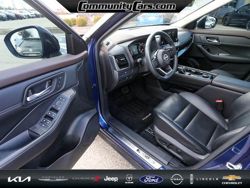 Used 2023 Nissan Rogue SL w/ SL Premium Package image 10