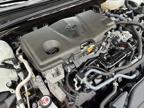 Used 2025 Toyota Camry LE FWD image 14