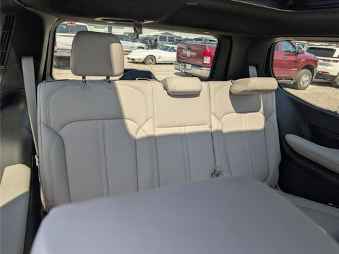 New 2026 Jeep Grand Wagoneer Summit AWD/4WD image 9
