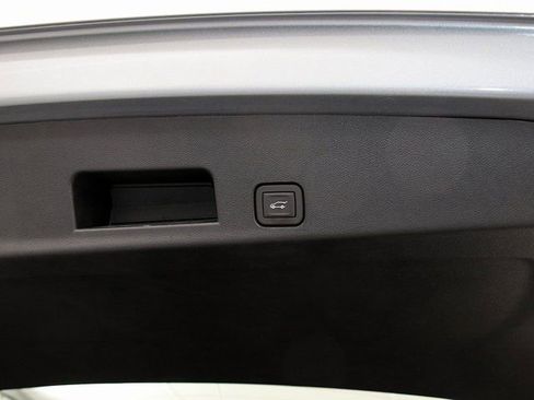 New 2025 GMC Acadia Elevation w/ Elevation Premium Package image 32