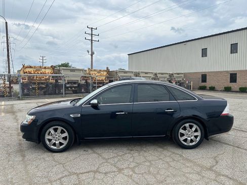 Used 2008 Ford Taurus Limited FWD image 2