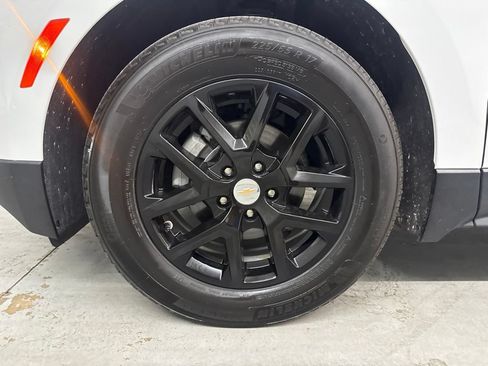Used 2023 Chevrolet Equinox LT FWD image 24