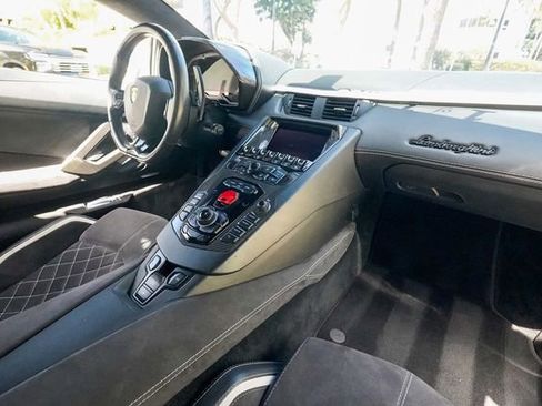 Used 2018 Lamborghini Aventador S AWD/4WD image 80