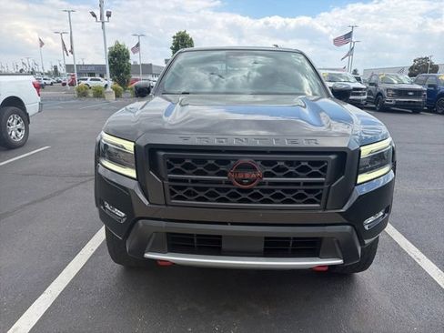 Used 2022 Nissan Frontier PRO-4X w/ Pro-4X Premium Package AWD/4WD image 3
