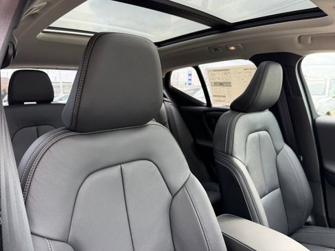 New 2026 Volvo XC40 B5 Core image 9