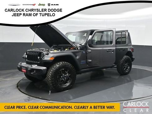 Used 2025 Jeep Wrangler Sport image 63