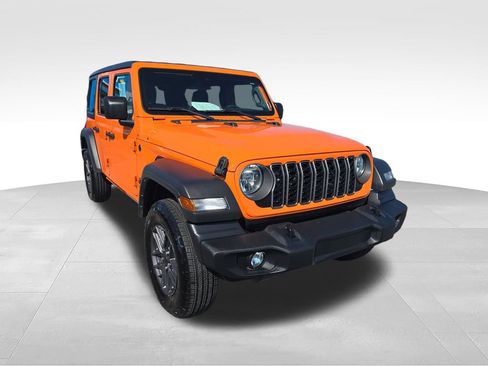 Used 2025 Jeep Wrangler Unlimited Sport AWD/4WD image 9