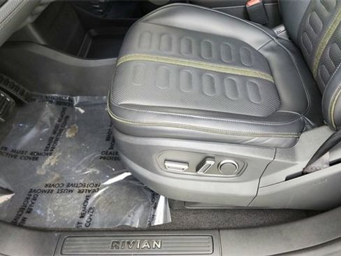Used 2025 Rivian R1T Adventure image 34