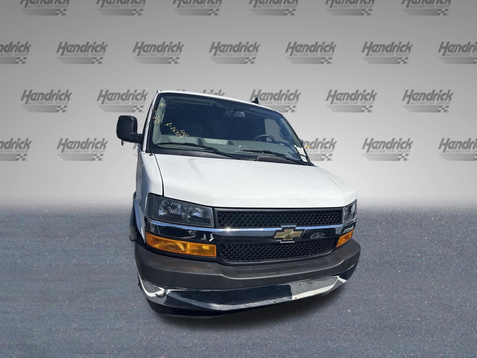 Used 2025 Chevrolet Express 2500 w/ Driver Convenience Package RWD image 3