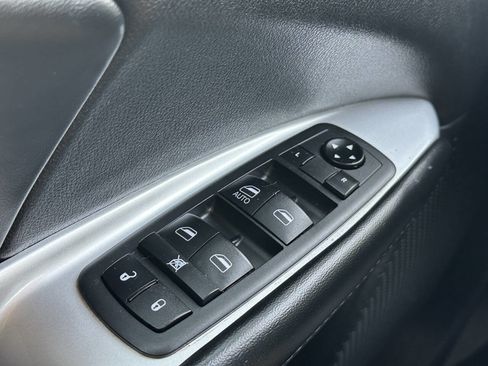 Used 2020 Dodge Journey SE image 14