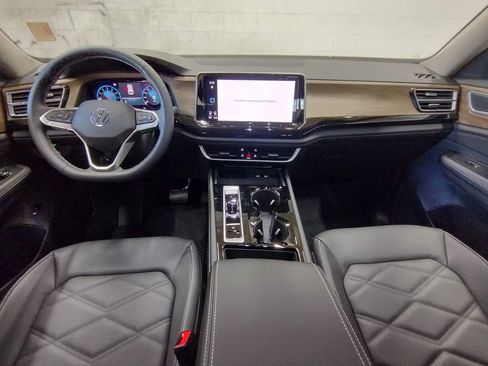 New 2026 Volkswagen Atlas SE image 41