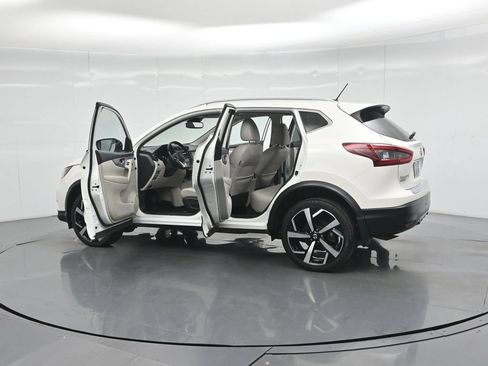 Used 2020 Nissan Rogue Sport SL w/ Premium Package FWD image 37