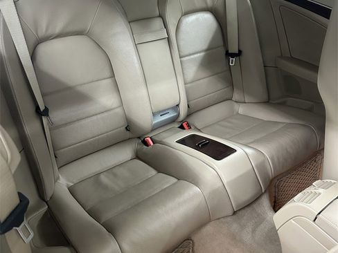 Used 2011 Mercedes-Benz E 350 Cabriolet image 28